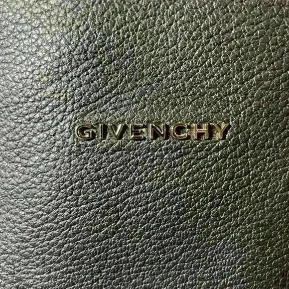 Authentic Givenchy Pandora Shoulder Bag - Picture 10 of 14